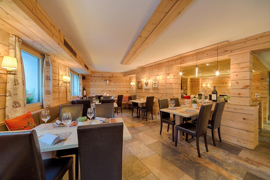 Hotel Cervo ซิลส์มาเรีย ภายนอก รูปภาพ