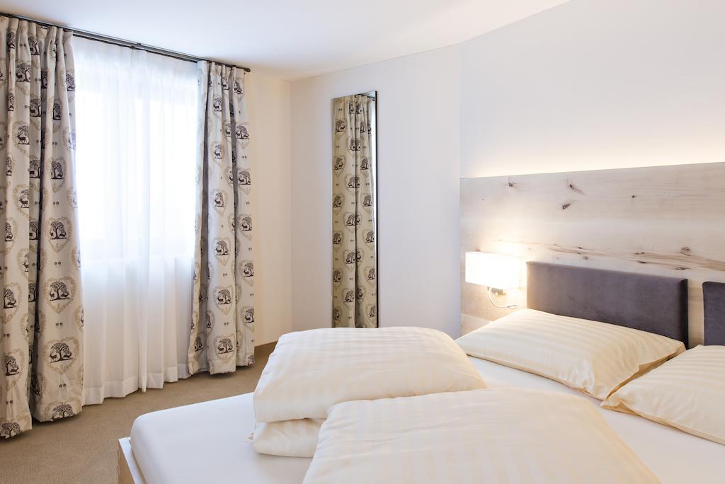 Hotel Cervo ซิลส์มาเรีย ภายนอก รูปภาพ