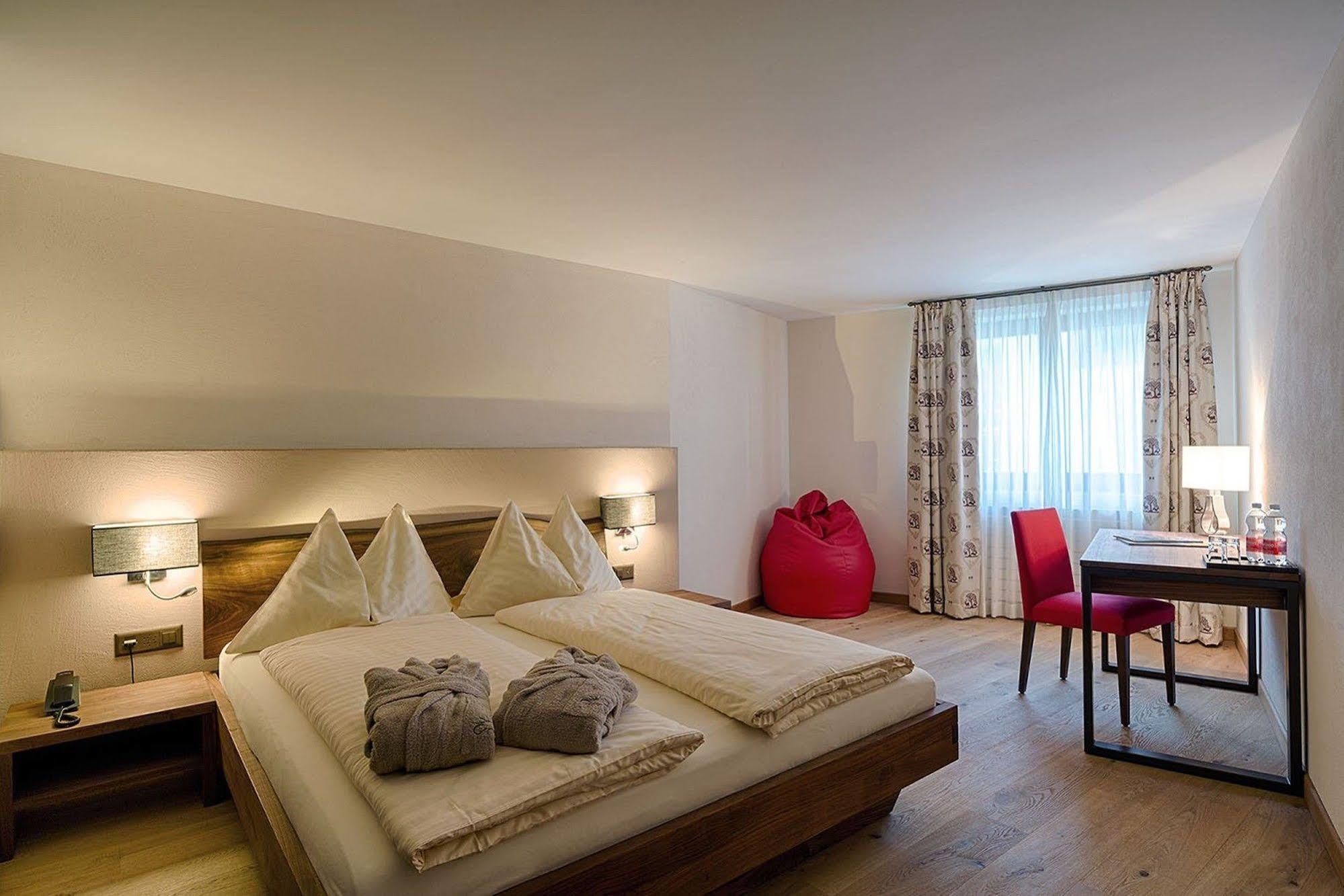 Hotel Cervo ซิลส์มาเรีย ภายนอก รูปภาพ