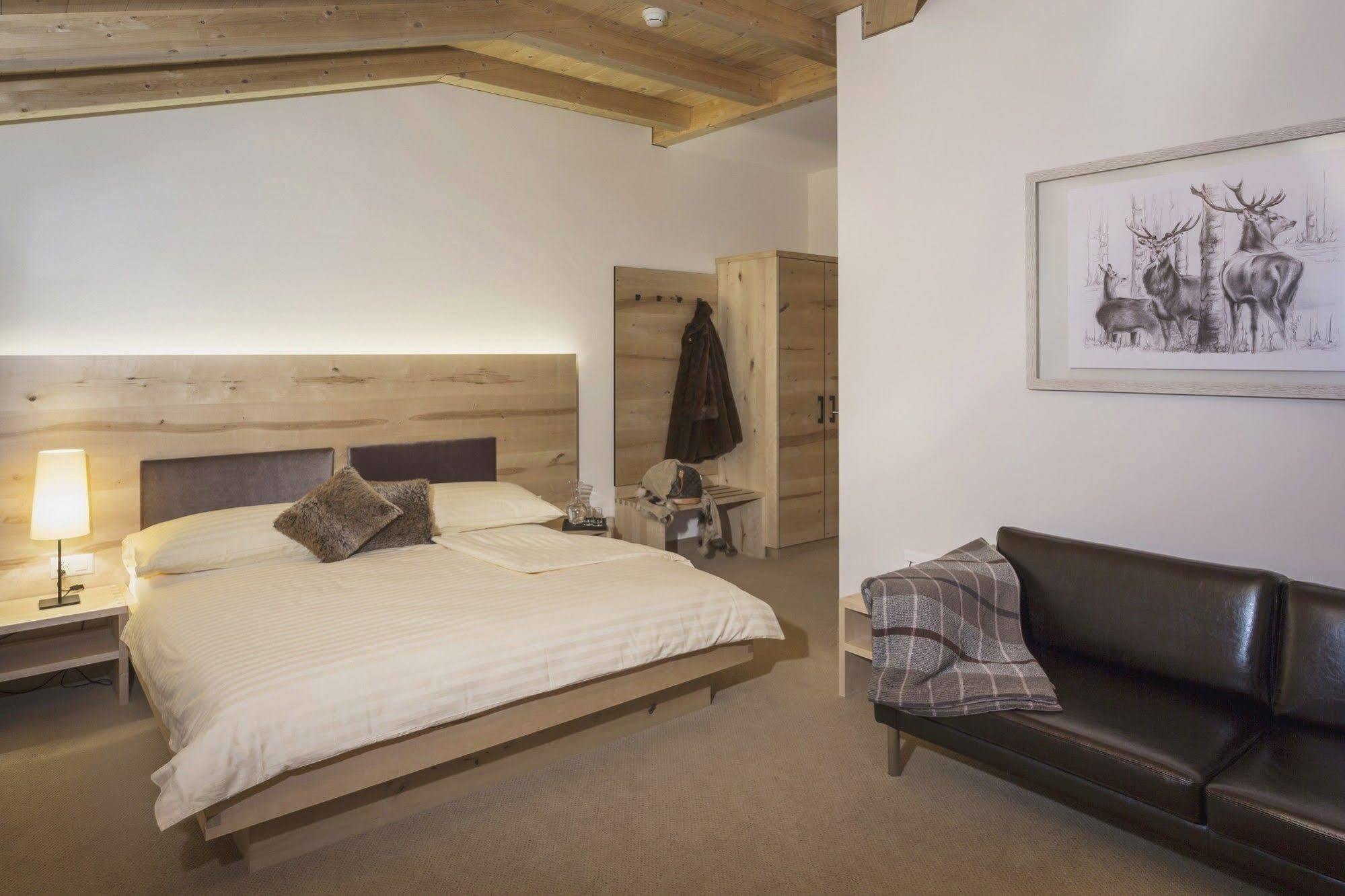 Hotel Cervo ซิลส์มาเรีย ภายนอก รูปภาพ
