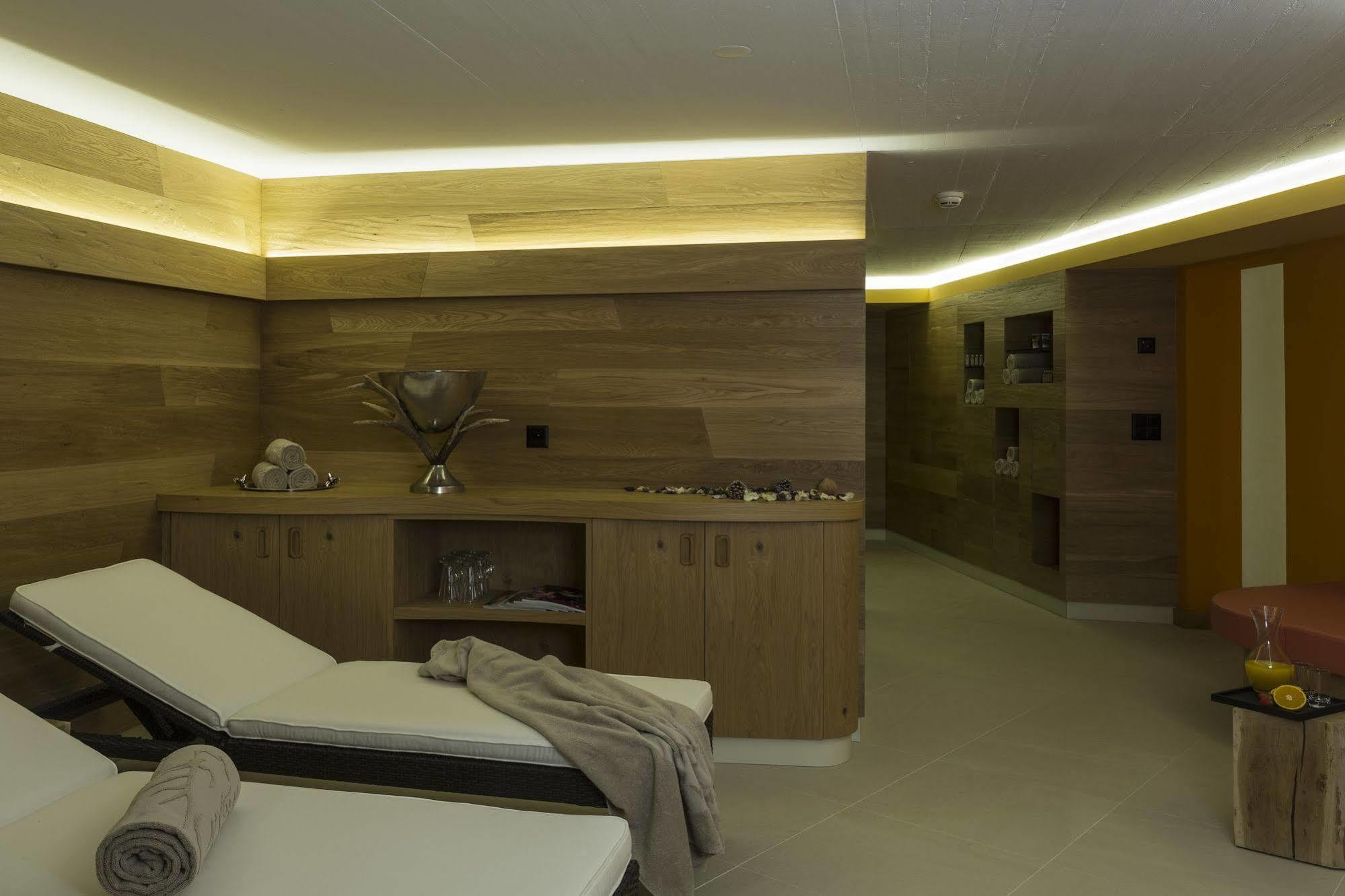 Hotel Cervo ซิลส์มาเรีย ภายนอก รูปภาพ